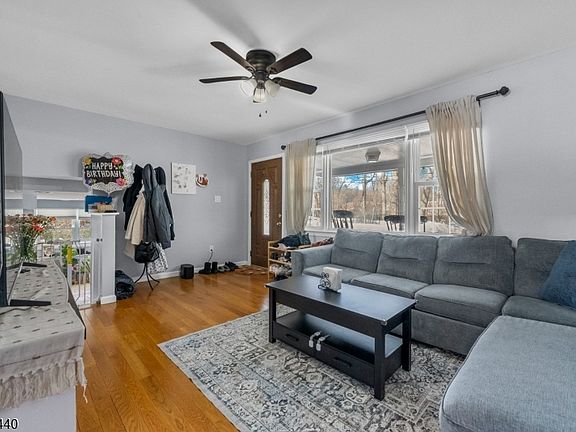 3rd image of 77 Riverside Dr