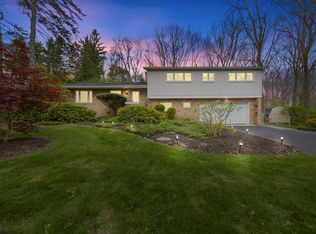 3091 Warwick Rd, Ann Arbor, MI 48104