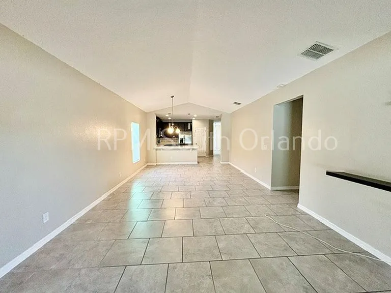 2751 Wadeview Loop — Photo 3