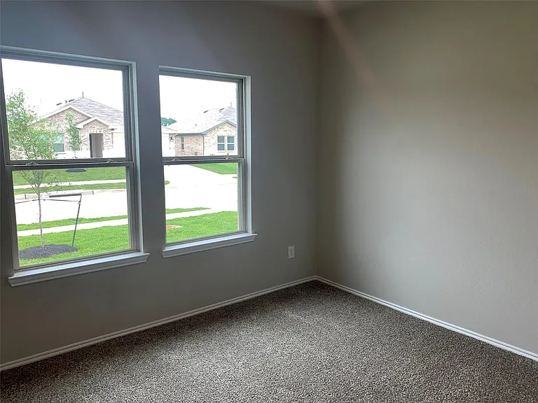 4227 Isoletta Ct — Photo 12