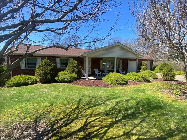 67156 S Almar Ln, Saint Clairsville, OH 43950