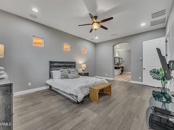 5th image of 4254 E VALENCIA Drive