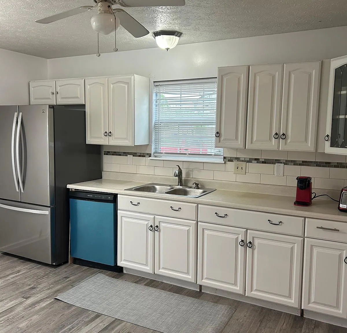 2 bed, 1.5 bath, 916 sqft, $1,600 — Photo 1