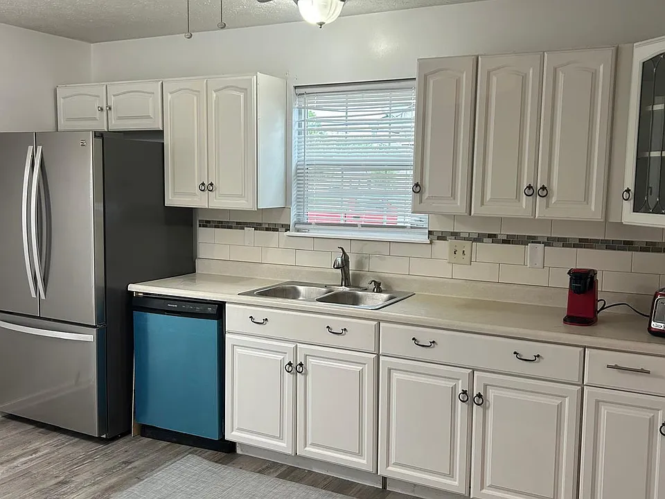 341 Venus Dr