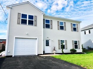 302 Oak Grove Ave, Fall River, MA 02723