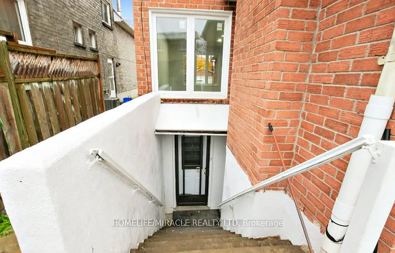 204 Delaney Dr #BASEMENT — Photo 4