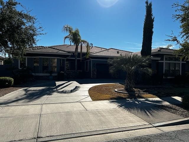 1st image of 18531 E Caledonia Dr