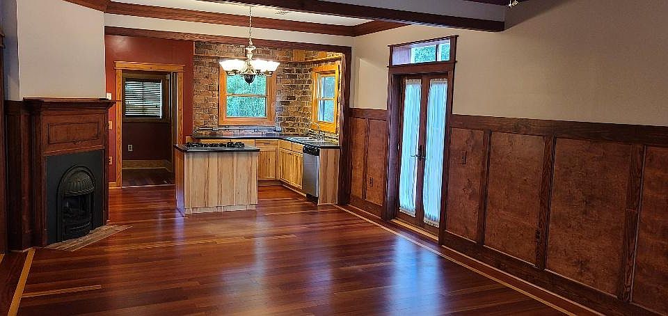 Living room & Kitchen