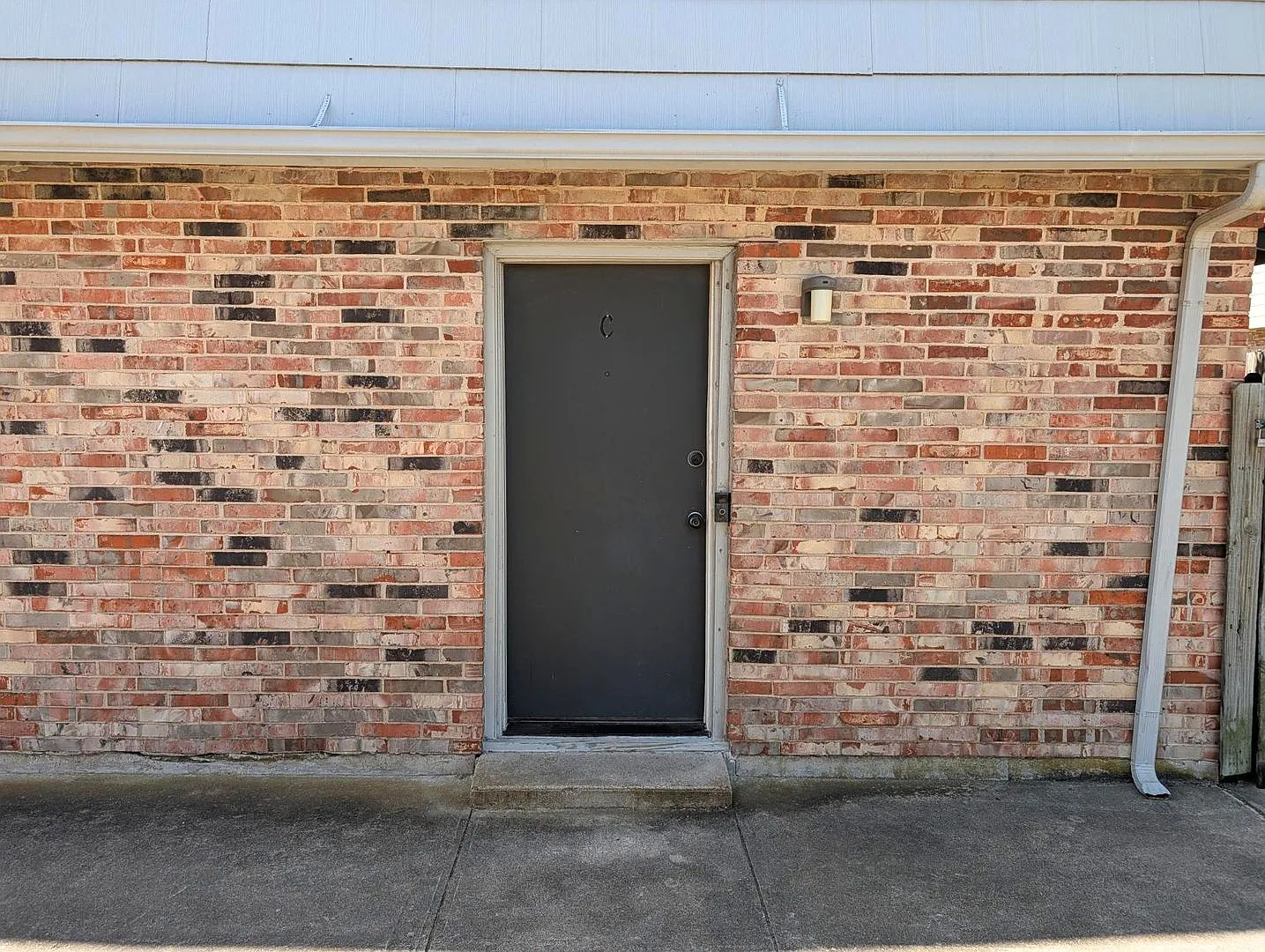 1303 Wales — Photo 3