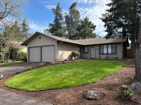 3844 Peppertree Dr, Eugene, OR 97402