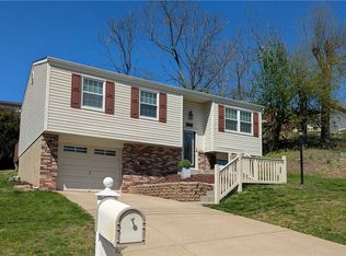 105 Ramage Rd, Pittsburgh, PA 15214