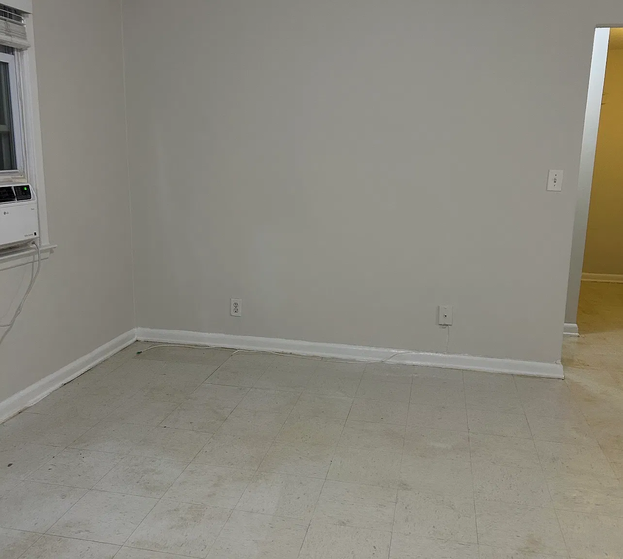 Studio, $1,975 — Photo 2