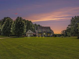 8196 E Walnut Rdg, New Carlisle, IN 46552