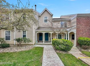 223 Tulip Ln, Freehold, NJ 07728