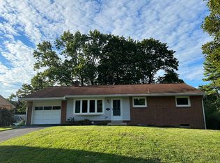 1617 Lambeth Rd, Lancaster, PA 17601