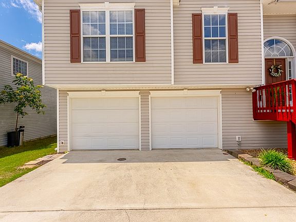 3rd image of 2823 Dotti Dr