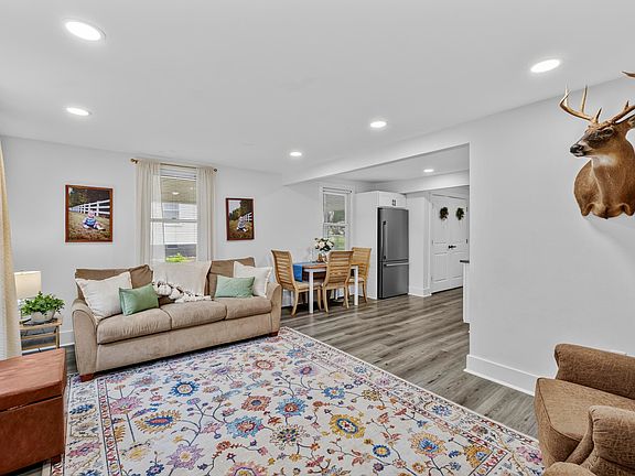 5th image of 201 Sherwood Ave