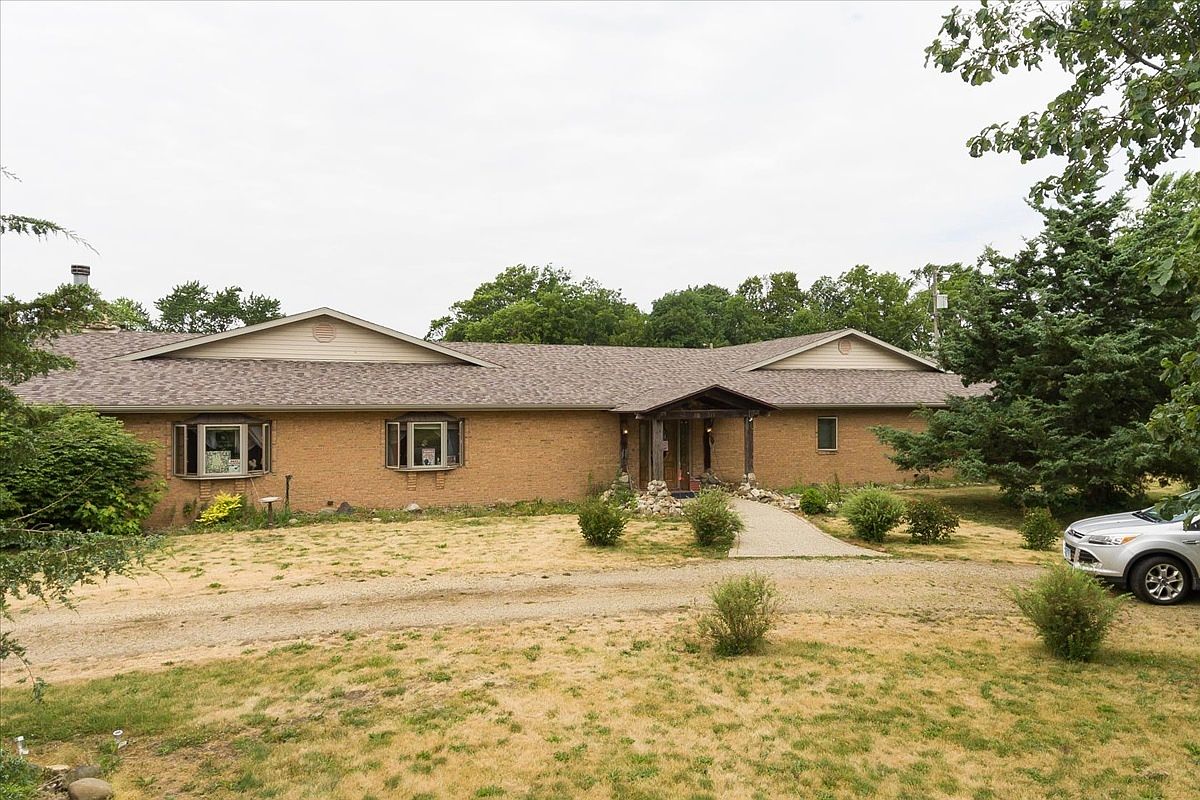 311 Gerrard St, Chenoa, IL 61726 MLS 11792346 Zillow