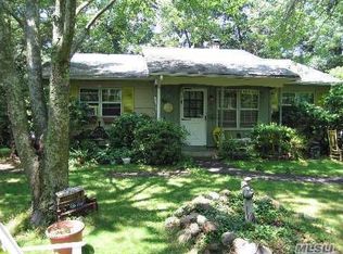 187 Flanders Blvd, Riverhead, NY 11901