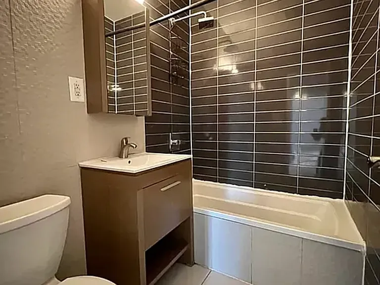 397 Chauncey St #3R — Photo 5