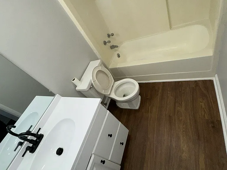 200 Higgins St #13 — Photo 3