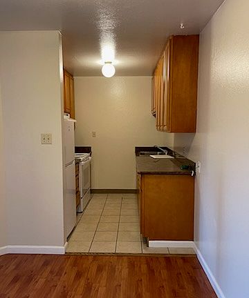 2nd image of 2740 College Ave #102