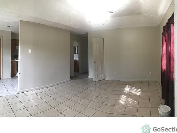 2nd image of 4201 Hollygrove St