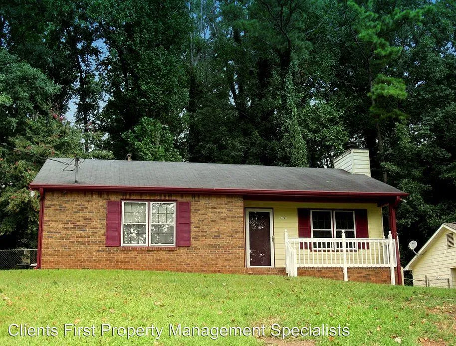 1562 Daniel Ln photo 1