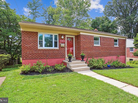 3rd image of 11815 Ashley Dr