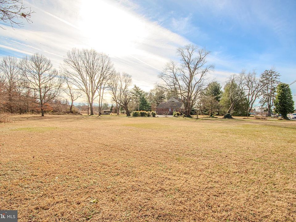 1st image of 0 Pemberton Dr