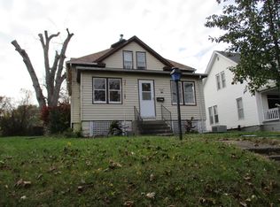 215 S 8th St, Cherokee, IA 51012