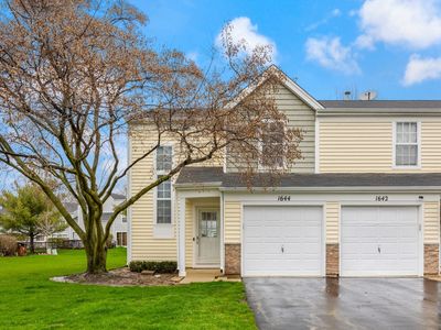 1644 College Green Dr, Elgin, IL, 60123