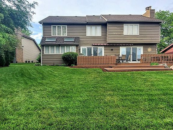 2nd image of 6249 Sleepy Hollow Ln