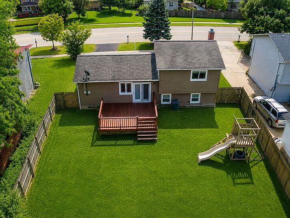 2nd image of 206 E Briarcliff Rd
