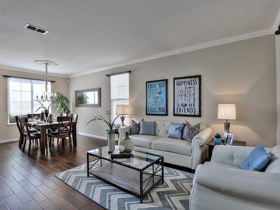 5th image of 32 Lily Ct