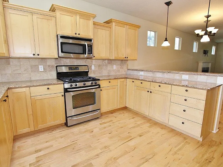 3819 Grover St — Photo 11