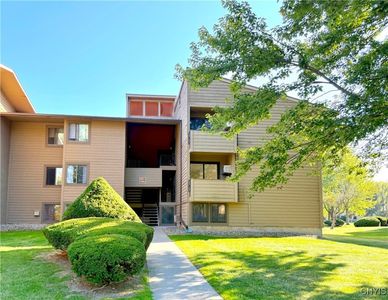 141 Watertree Dr, East syracuse, NY, 13057