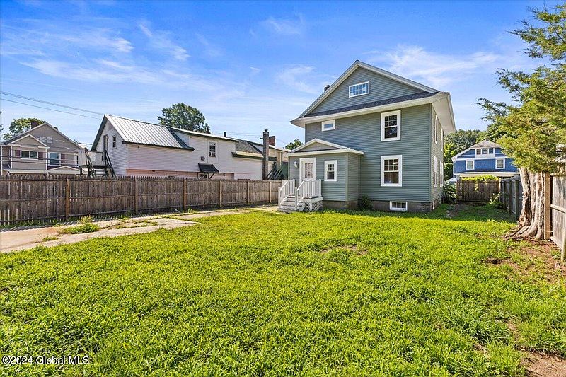 3rd image of 37 Willow Street