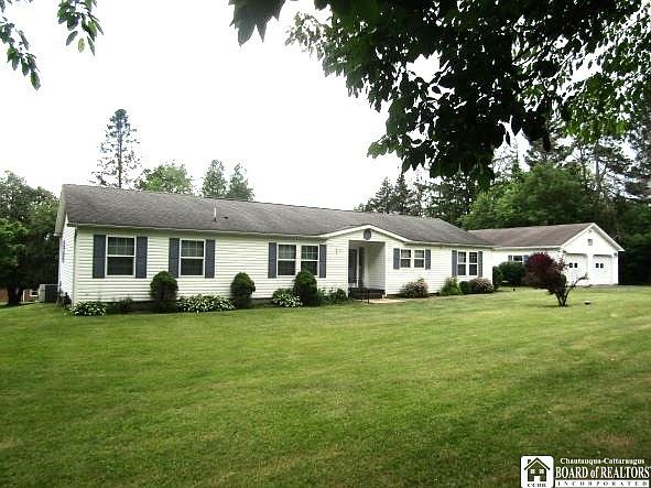 1st image of 2433 Beech St