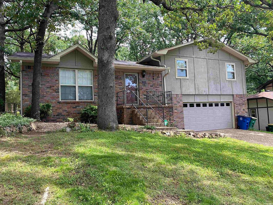 1st image of 709 Emerald Gardens Dr