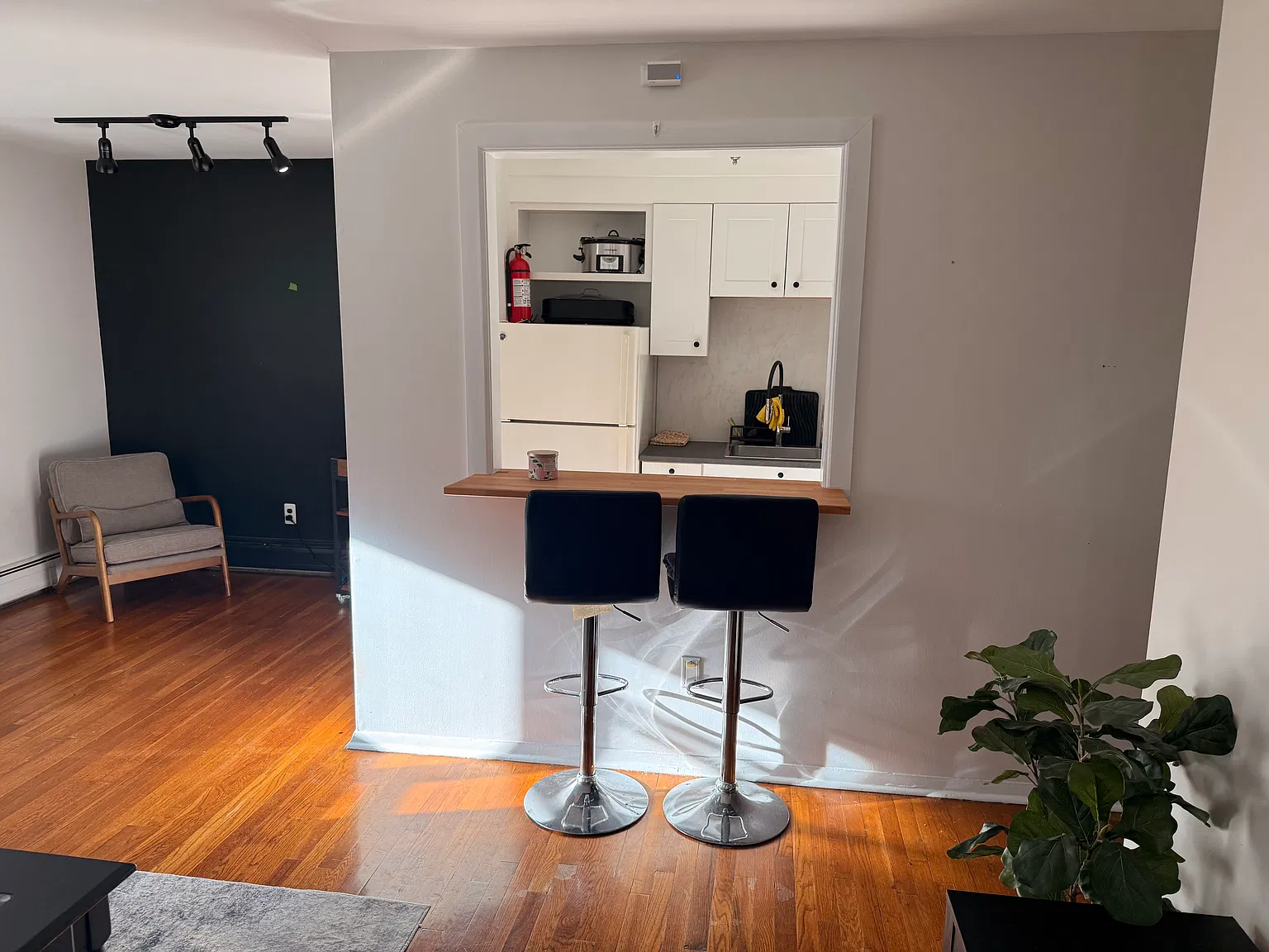 1 bed, 600 sqft, $2,300 — Photo 3
