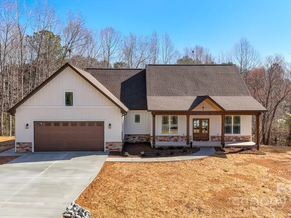 6040 Chaucer Ln, Granite Falls, NC 28630