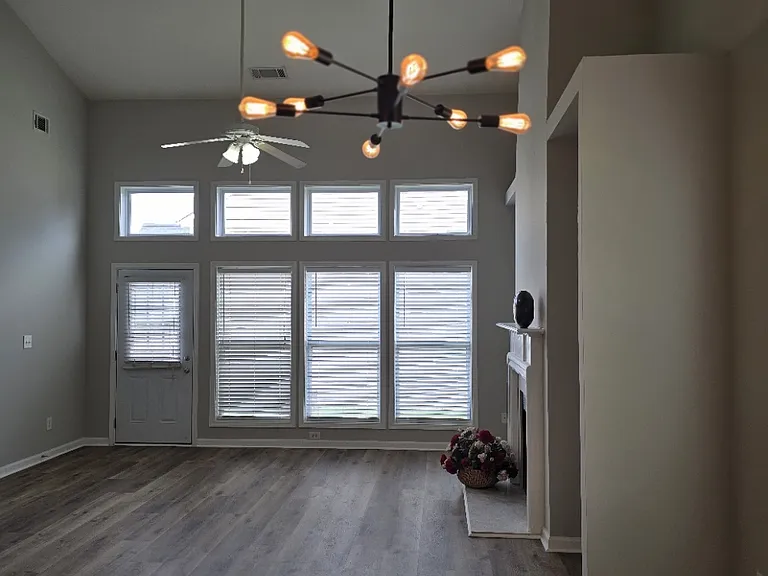 1901 Durwood Ln — Photo 18