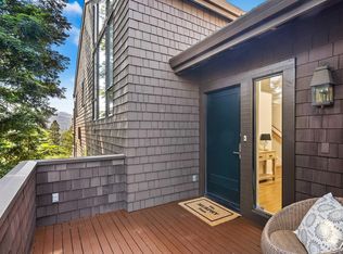 631 Watchwood Rd, Orinda, CA 94563