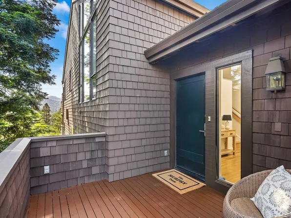 631 Watchwood Rd, Orinda, CA 94563