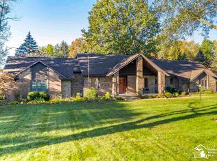 8693 Whiteford Center Rd, Ottawa Lake, MI 49267
