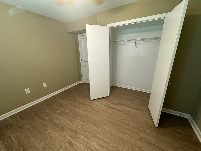411 Baldwin Rd — Photo 12