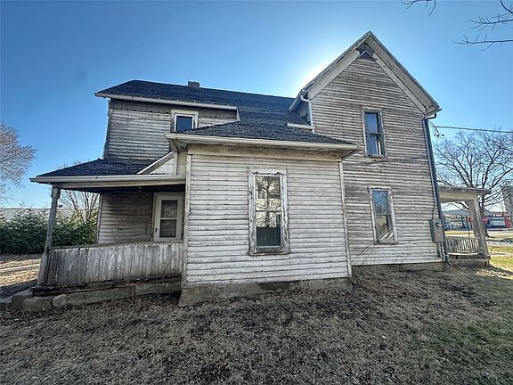 3rd image of 400 N Vine St