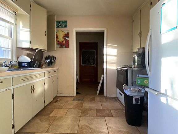 2nd image of 1725 N 8th St