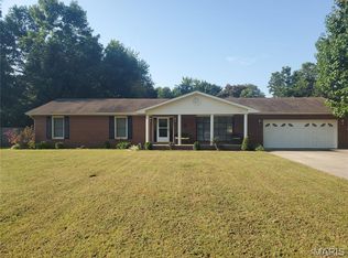 123 Holmes Dr, Sikeston, MO 63801